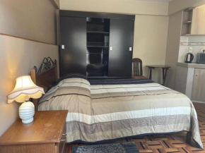 Habitación privada independiente y baño